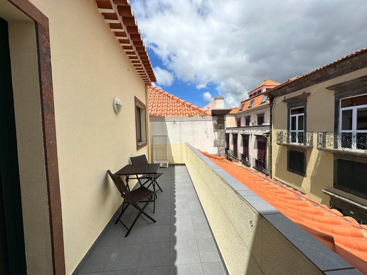 Apartamentos Da Carreira フンシャル エクステリア 写真