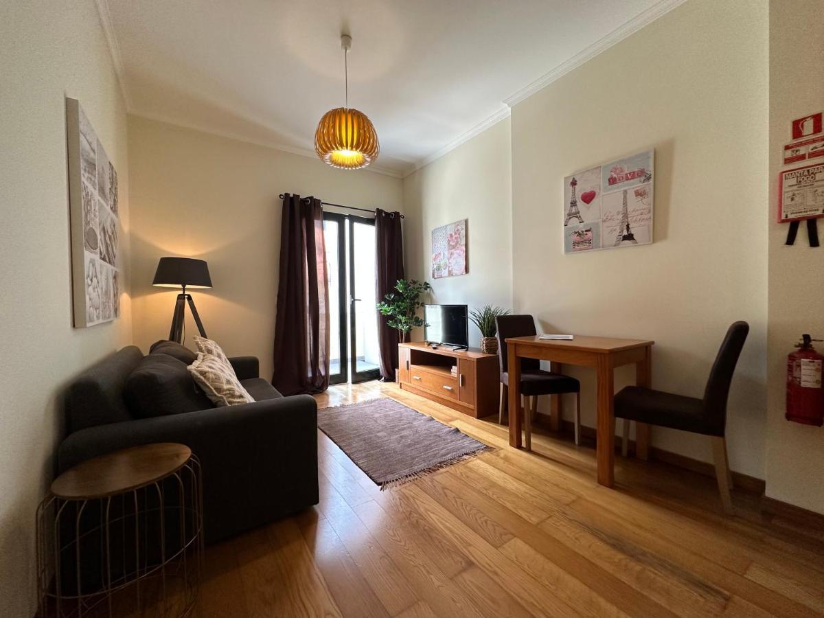 Apartamentos Da Carreira フンシャル エクステリア 写真