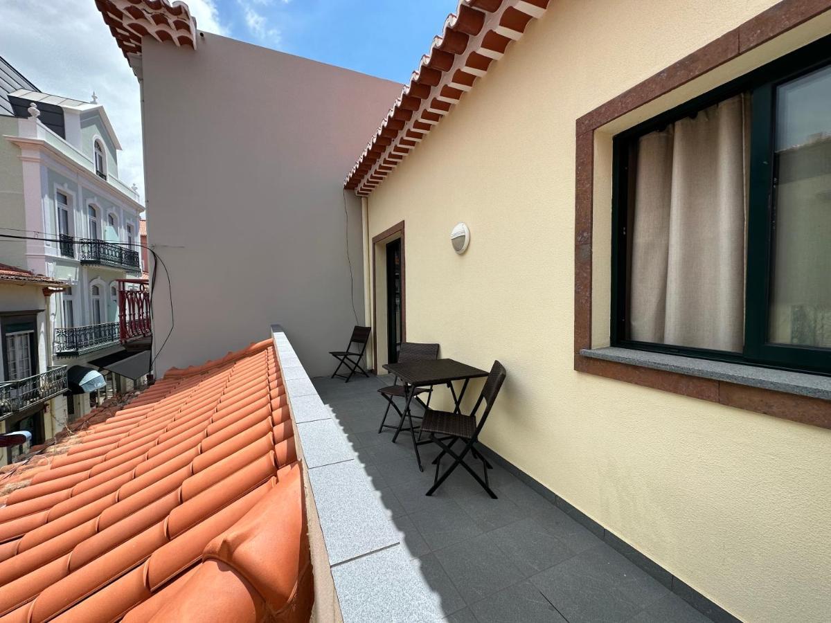 Apartamentos Da Carreira フンシャル エクステリア 写真